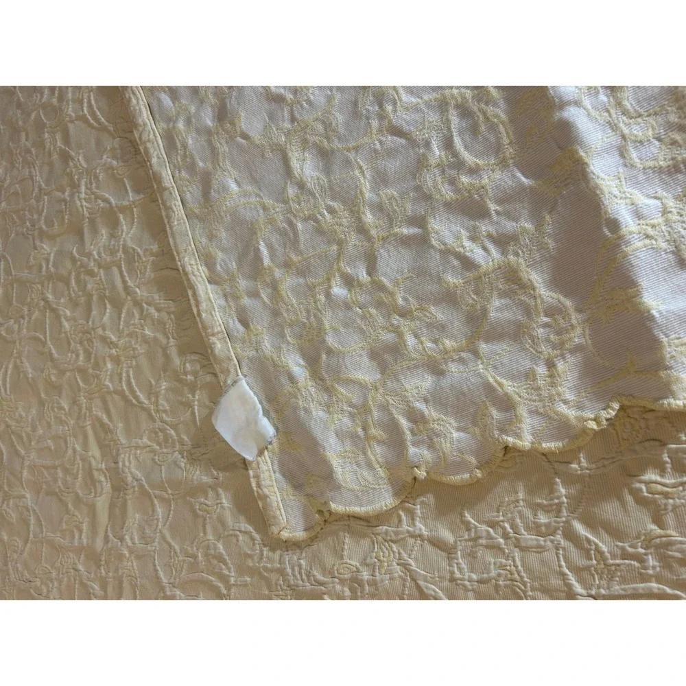 Columbine Cody Home Egyptian Cotton Matelasse Queen Coverlet Set Yellow Portugal